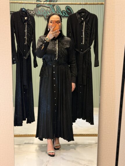 Önü Taş Detaylı Jakar Elbise